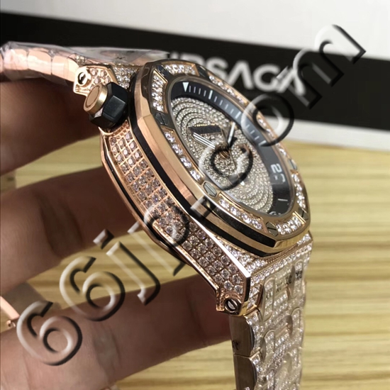 オーデマピゲ時計背面デザイン